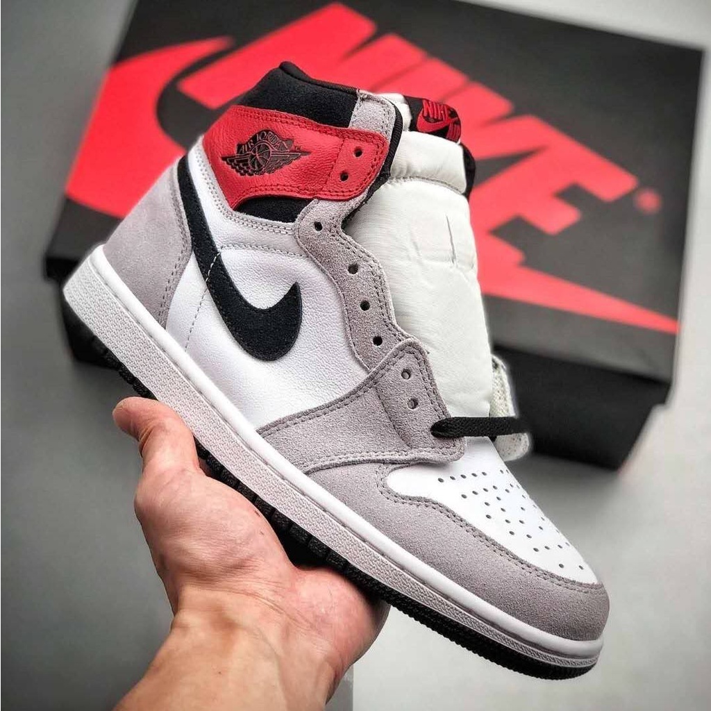 Jordan 1 discount gris con rojo