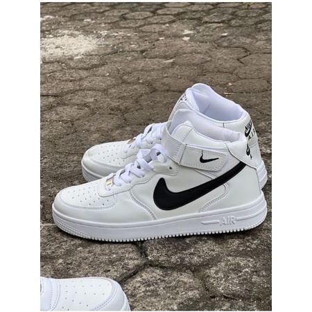Mid cut air force ones store