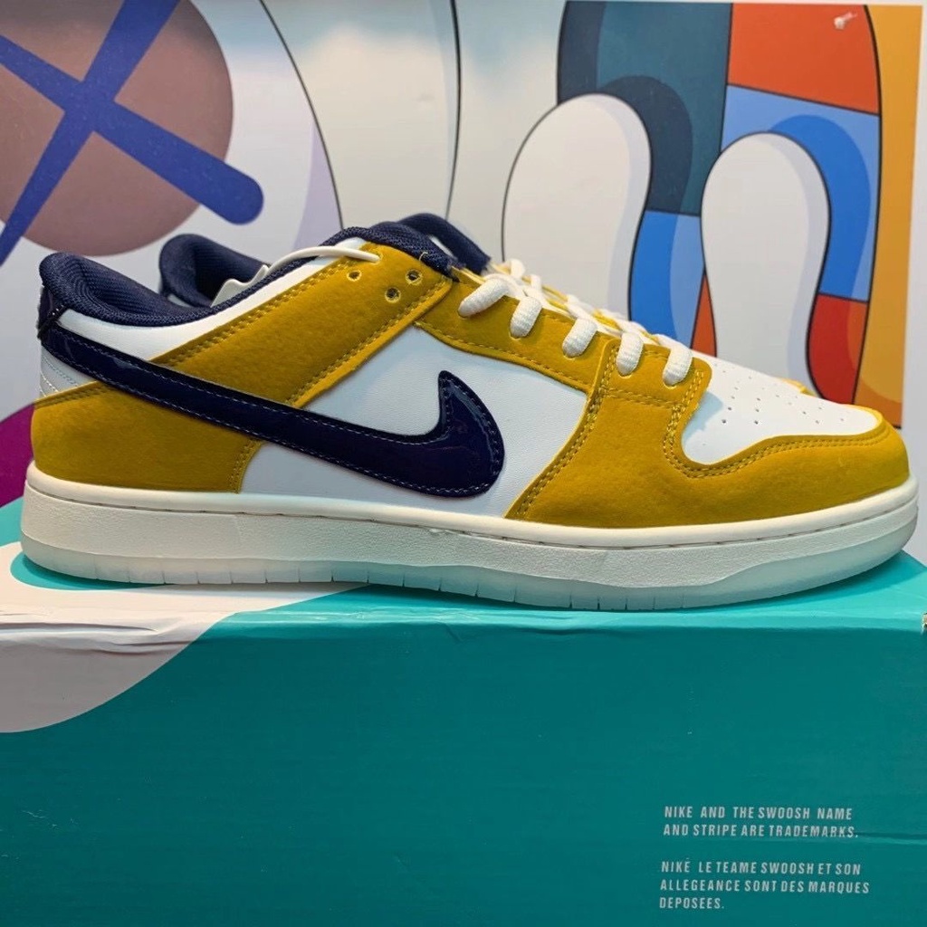 nike dunk arctic punch