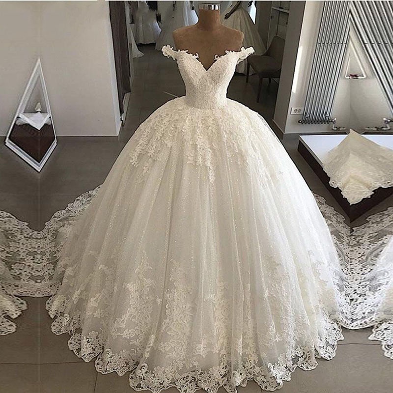 Vestidos de best sale novia muy ampones