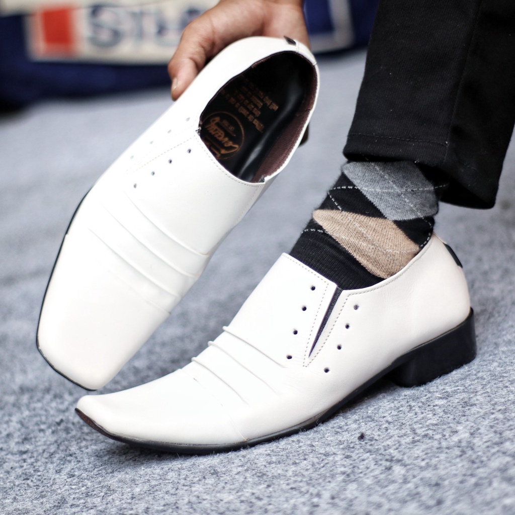 Zapatos blancos discount hombre de vestir