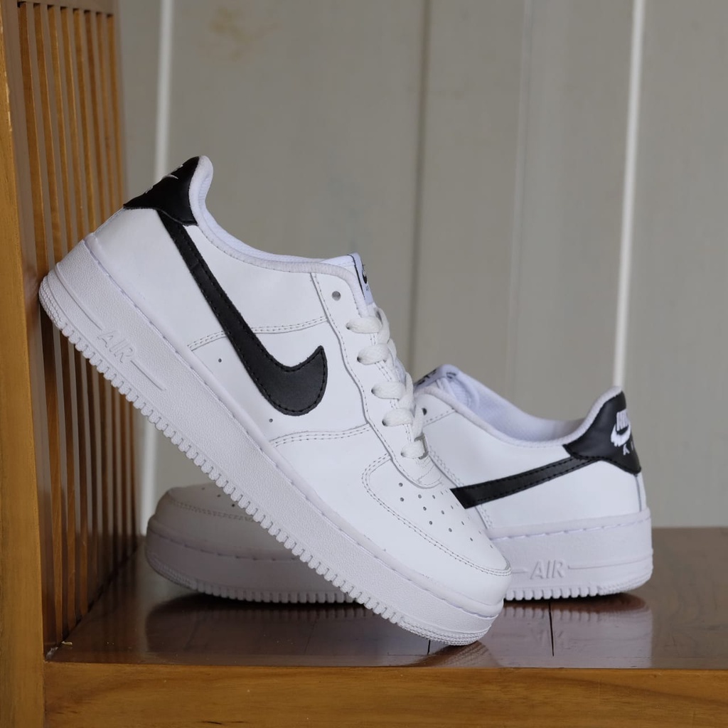 Tenis air force outlet one blancos con negro