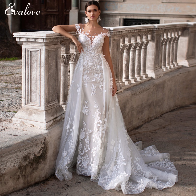 Tenemos vestidos de novia civil corte sirena desmontables 