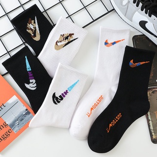 Calcetines blancos altos online nike