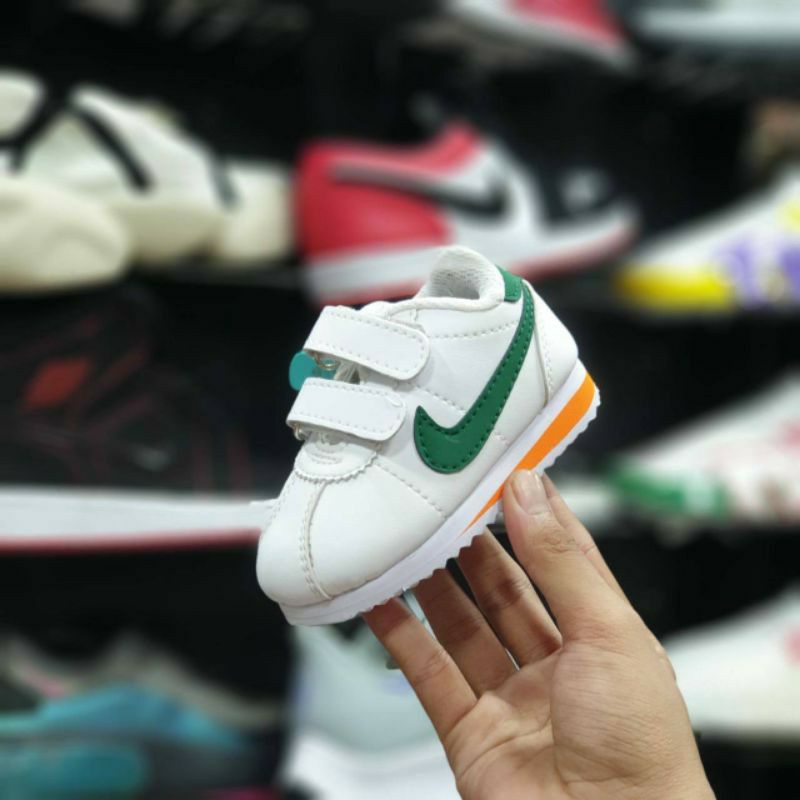 Zapatos de moda de niños sale