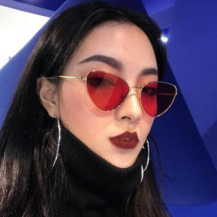 Lentes para el sol de mujer estilo moderno