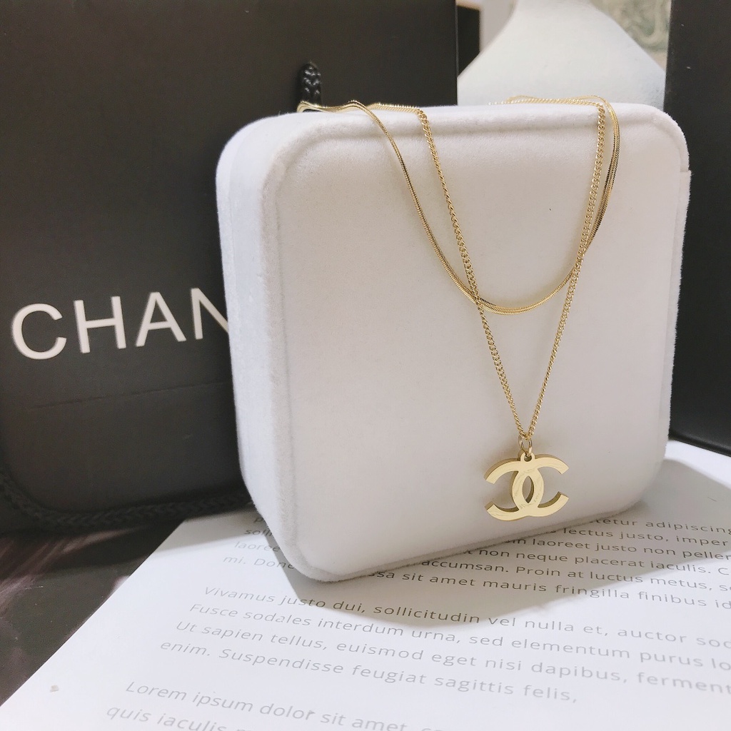 Aretes Chanel Con Letras De Acero Titanio Con Logotipo Doble CC Joyería  Para Mujer