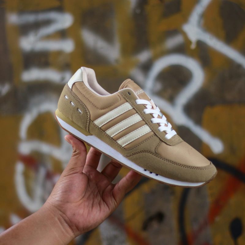 Adidas neo hotsell city racer brown