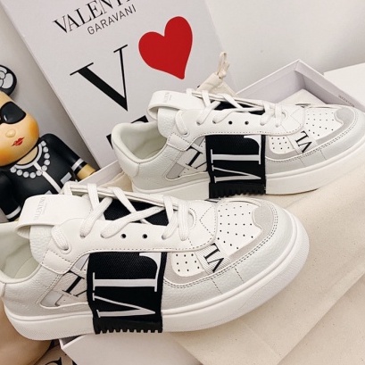 Vallenttinoo is a new information of the country,said Yang Xiao,a