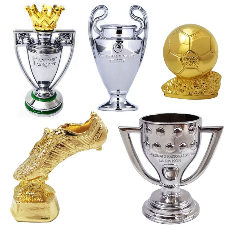 Trofeos de fútbol: trofeo de pelota de fútbol de 6 pulgadas y tacos de  fútbol para fútbol, premios Prime Great Soccer Team