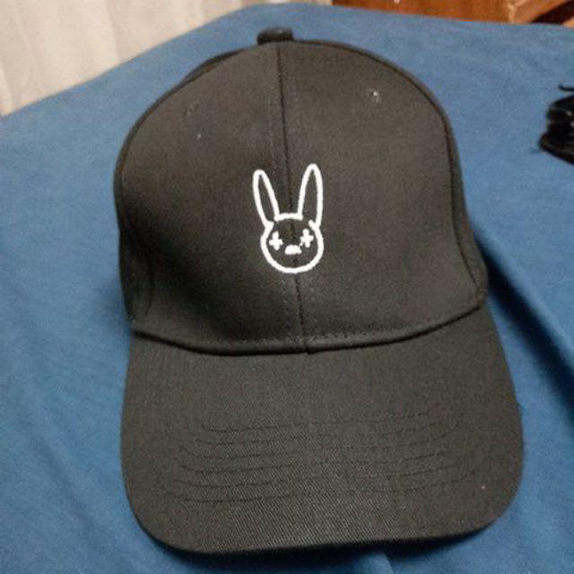 Tee verano Bad Bunny snapback visera plana sombrero gorra de  béisbol, talla única , Azul real : Ropa, Zapatos y Joyería