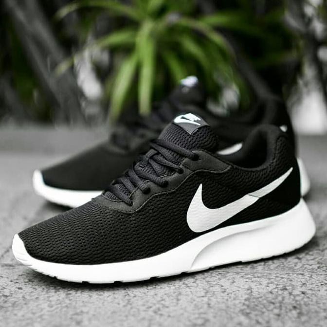 Nike Tanjun negro blanco 100 Termurah moda deportes correr al aire libre Shopee Mexico