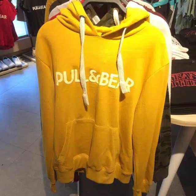 Pull and best sale bear chamarra amarilla