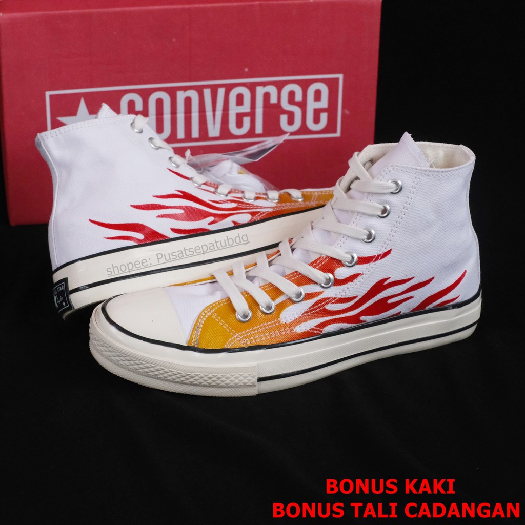 Converse con llamas hot sale