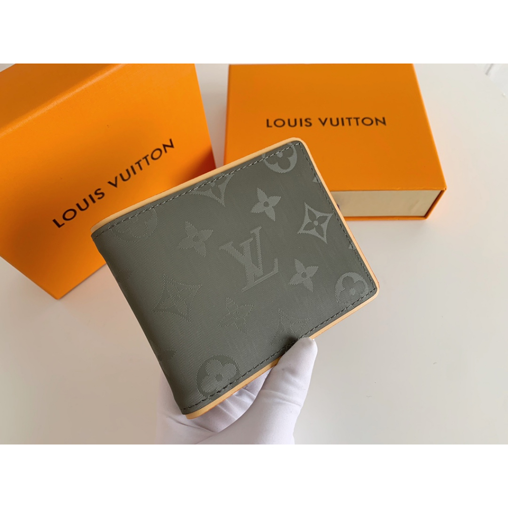 Louis Vuitton New Louis Vuitton Monogram Titanium Gray Multiple Wallet  M63297