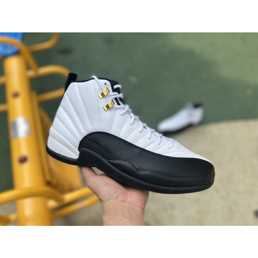 Retro 12 blanco con negro new arrivals