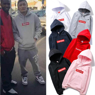 Cuánto cuesta la sudadera de Supreme con aplicaciones en Swarovski