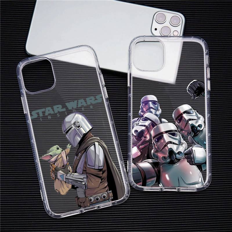 Funda para iPhone 12 Pro Max Oficial de Star Wars Patrón Cascos