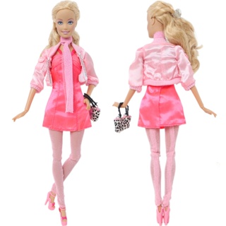 Barbie Muñeca con zapatos y accesorios