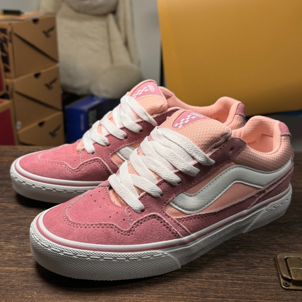 Pink pro vans store