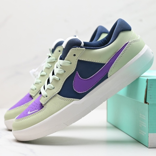 Nike de gamuza online