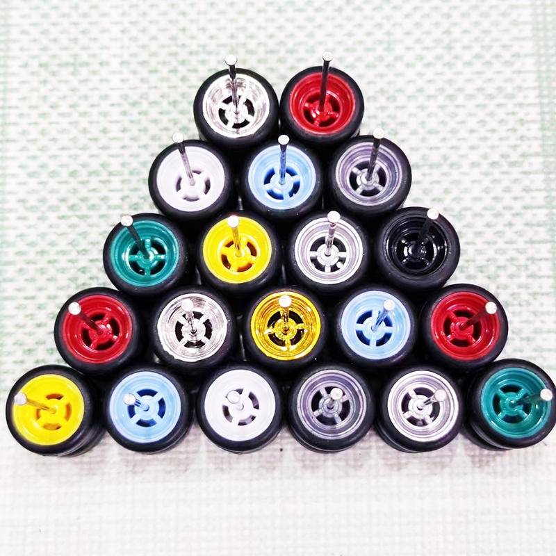 10 Juegos De Neumáticos De Goma Off-Road 1/64 – Ruedas Extraíbles De 18.3 Mm Para Camiones RC, Todoterreno Y SUV, Color Aleatorio, Fáciles De Montar Con Secador