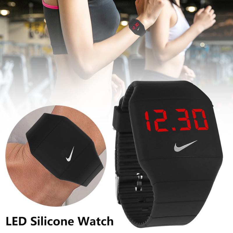 Reloj deportivo best sale mujer nike