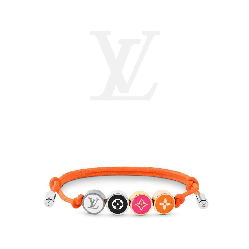 Las pulseras solidarias de Louis Vuitton vienen ahora con cuentas de plata