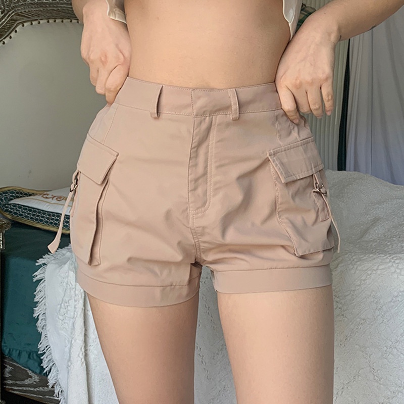 Short con bolsillos a los online lados