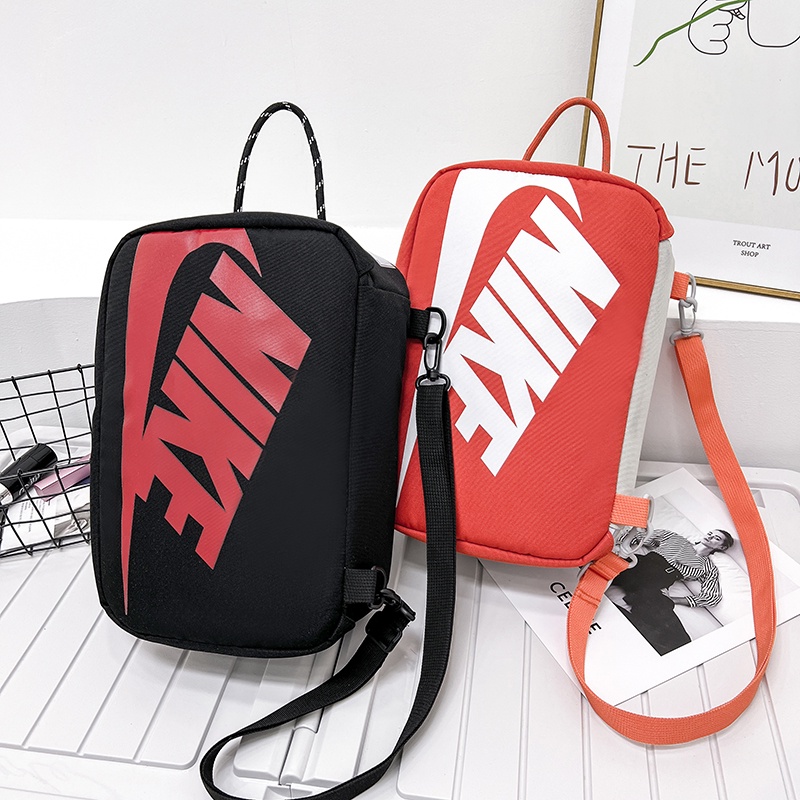 Bolsas de viaje y para zapatillas. Nike ES