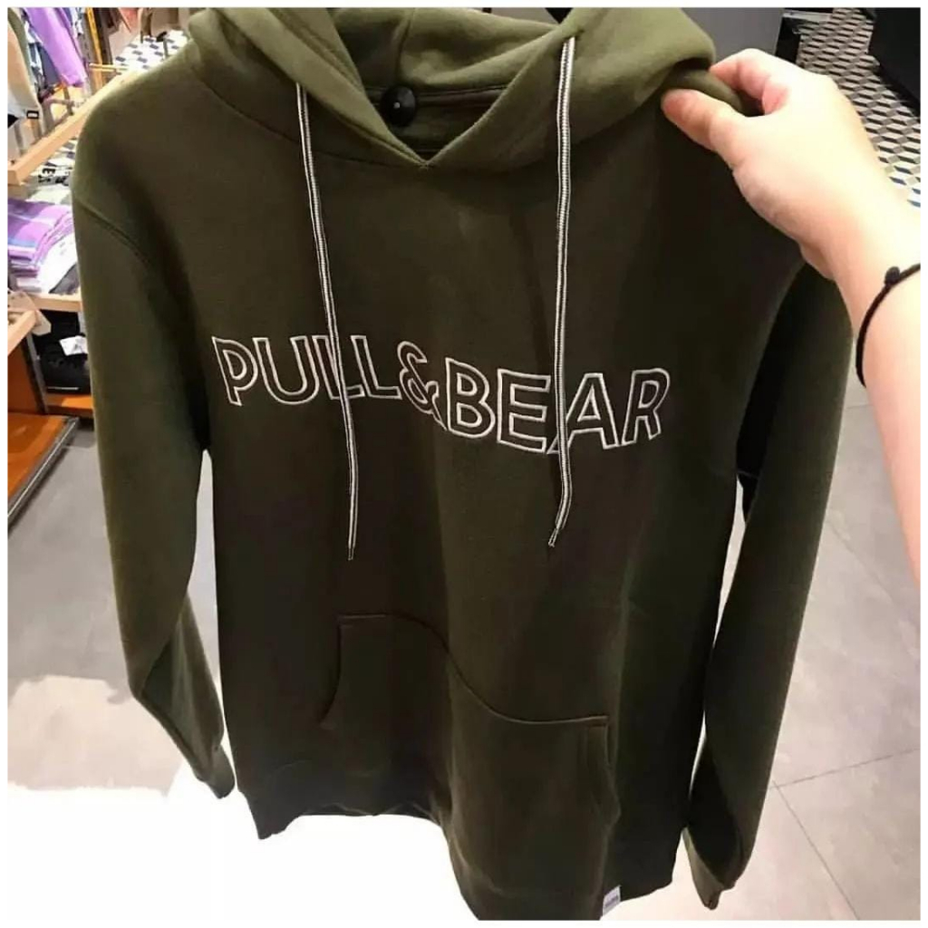 Harga hoodie pull store and bear army