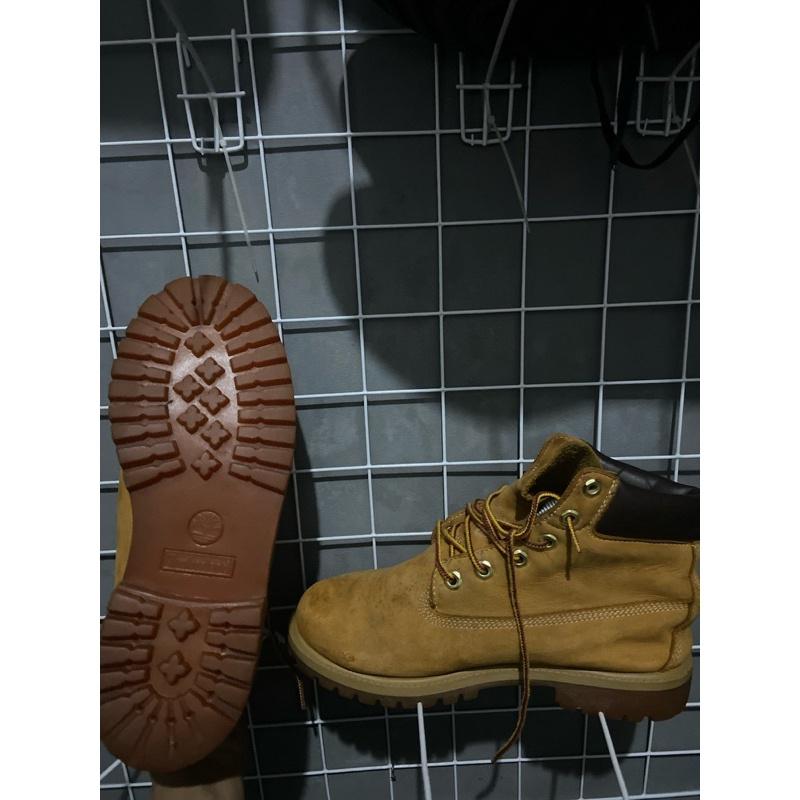 Timberland store shoes shopee