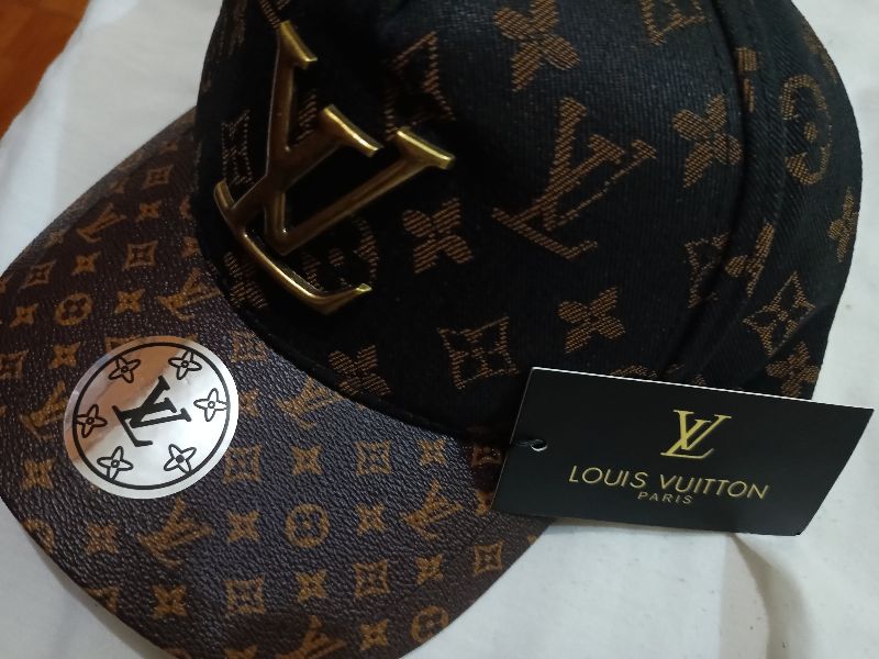 iKqS [Listo Stock] Louis Vuitton LV Logo Gorra De Béisbol Sun Snapback  Parejas Planas Ajustables Gorras
