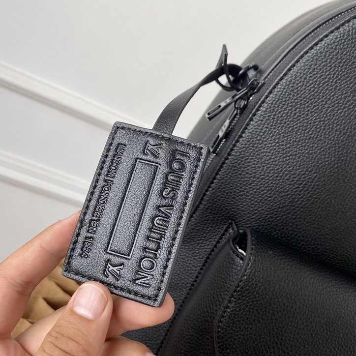 El Precio Más Bajo Louis Vuitton/LV Nuevo AEROGRAM Hombres s Mochila De  Cuero Negro Para Hombre