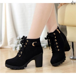 Botas negras best sale dama tacon grueso