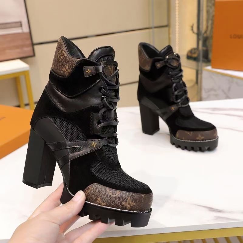 Louis Vuitton nuevos zapatos de tacón alto gruesos de las mujeres botas a  media pierna de moda