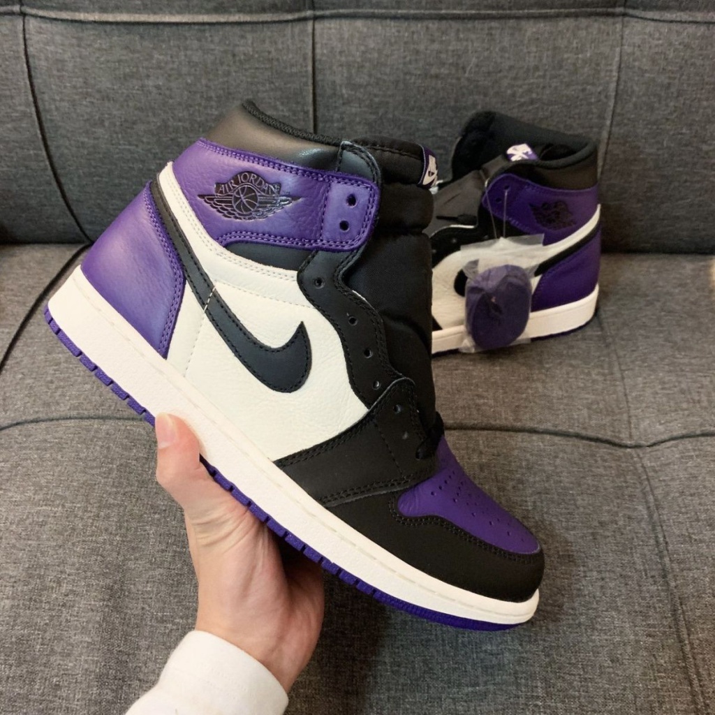 Jordan retro 1 morado con negro new arrivals