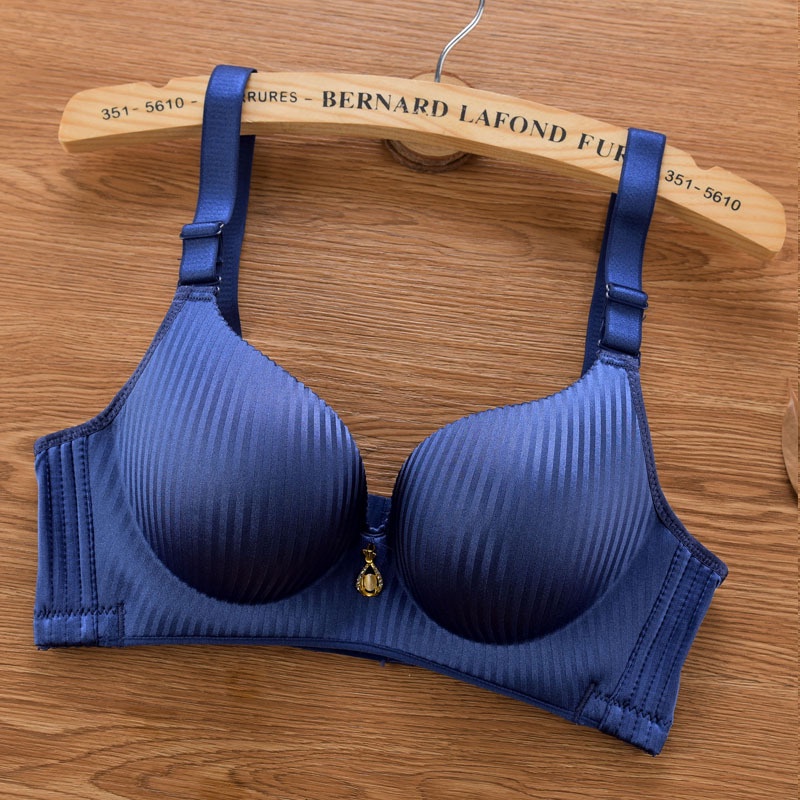 thumbnail image 1 of Sujetador Push Up Pequeño Plano Sexy De 8 Cm Con Soporte Superior Ajustable Para Mujeres Ultra Sin Anillo De Acero, 1 of 5
