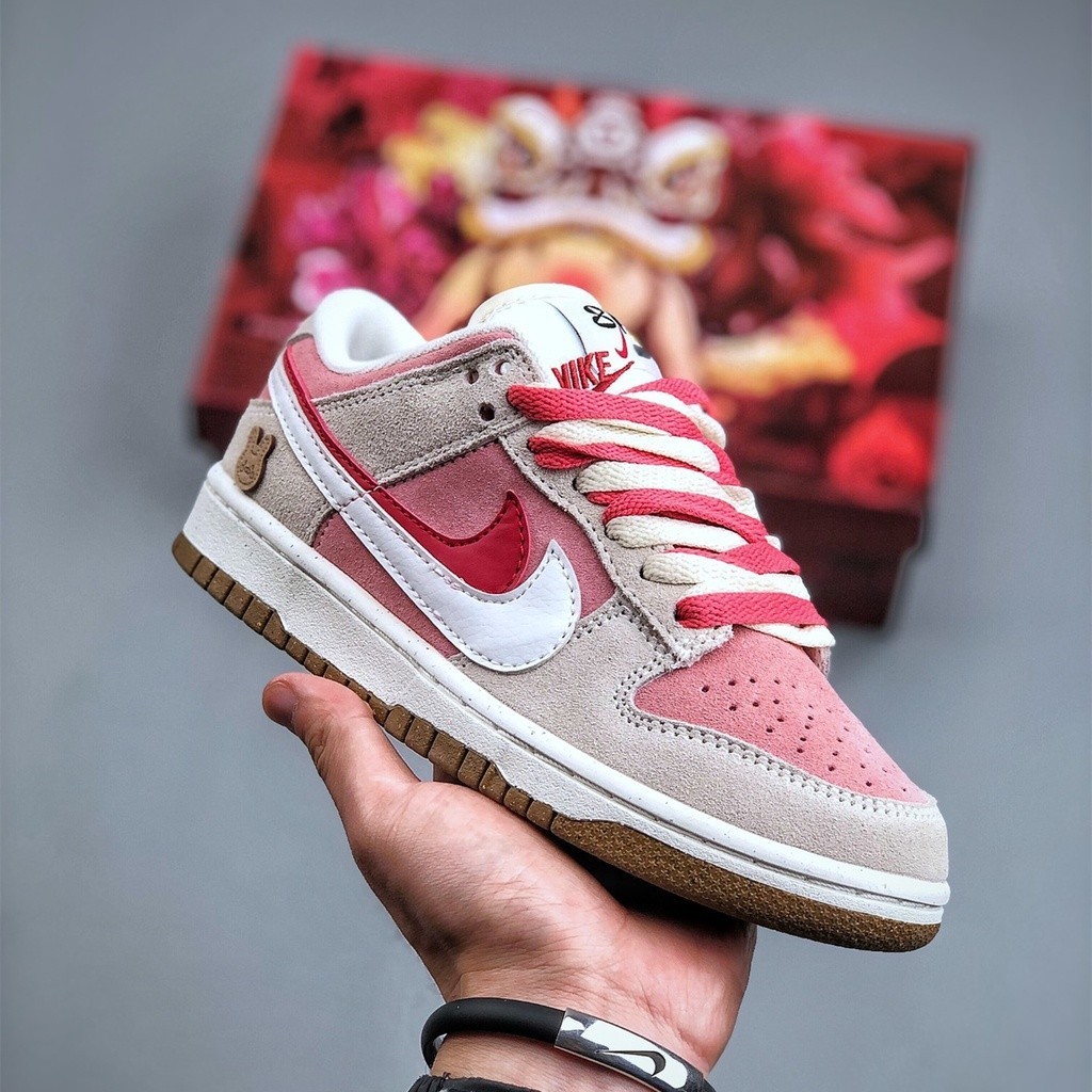 Con Caja SB Dunk Low SE Rojo Blanco Doble Gancho Conejo Hombres Mujer Zapatillas casual TB4Y Shopee Mexico