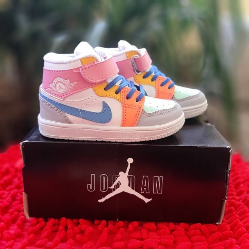 2024 Nike Air Jordan 1 higt ninos zapatos multi color ninas tamano 25 SD 35
