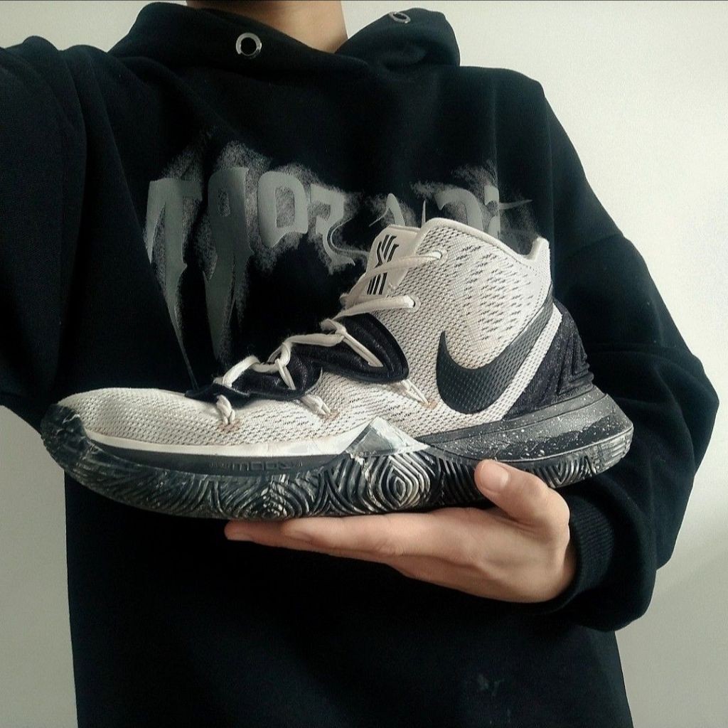 Nike Kyrie 5 Oreo Absorcion De Choque Resistente Al Desgaste Antideslizante Ligero De Los Hombres De Tenis De Amortiguacion T