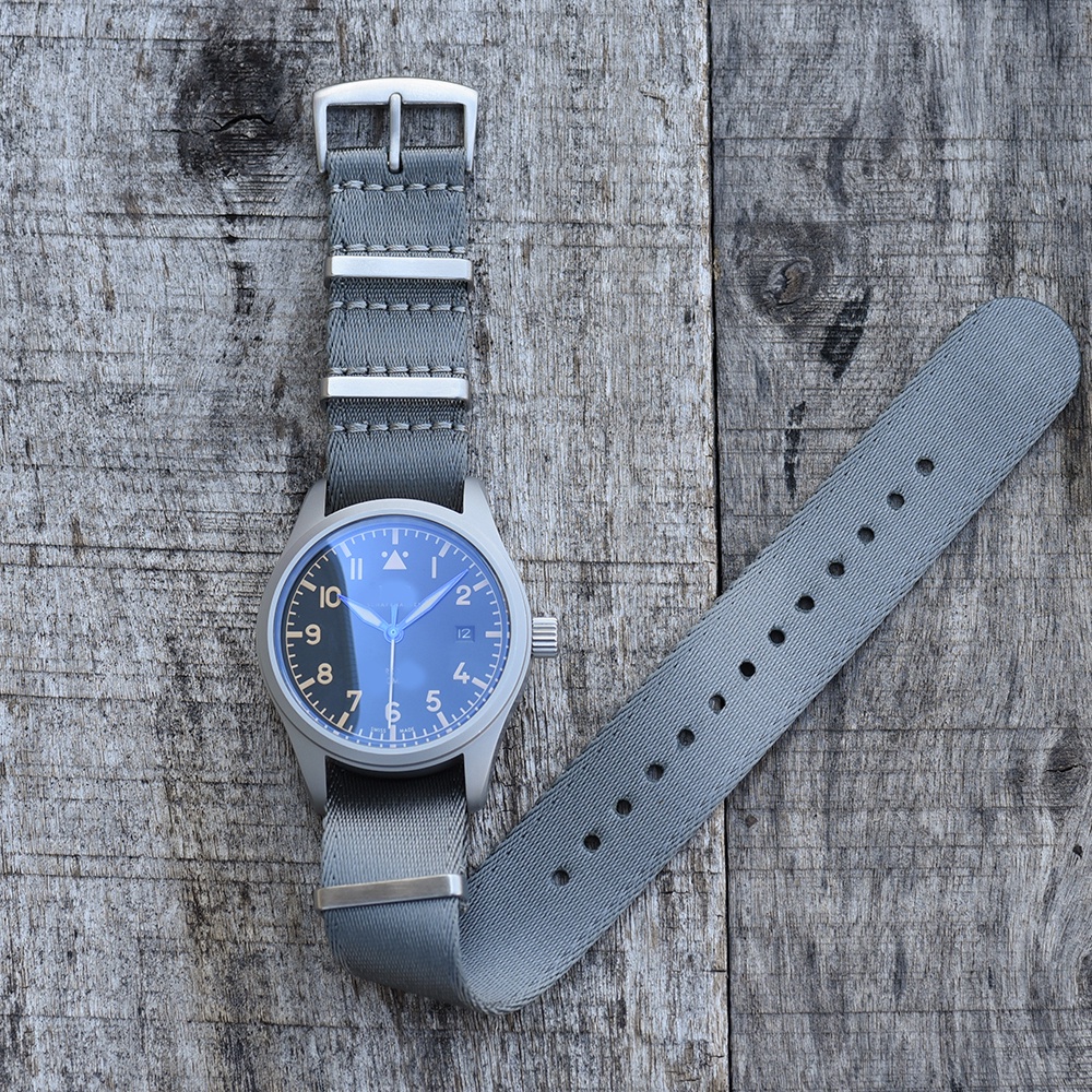 Correa De Reloj De Nylon Gris 22 MM – Ferro & Company Watches