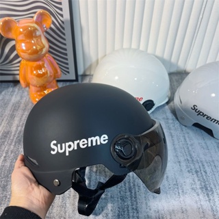 Casco de moto online supreme